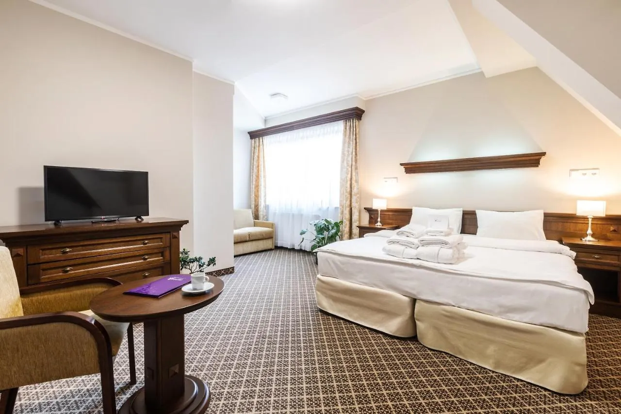 Hotel Crocus Zakopane 4*,