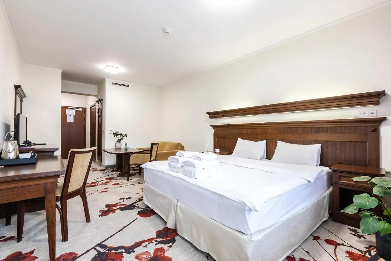 Hotel Crocus Zakopane 4*,  Polonia